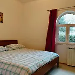 Mihaela Апартаменты *